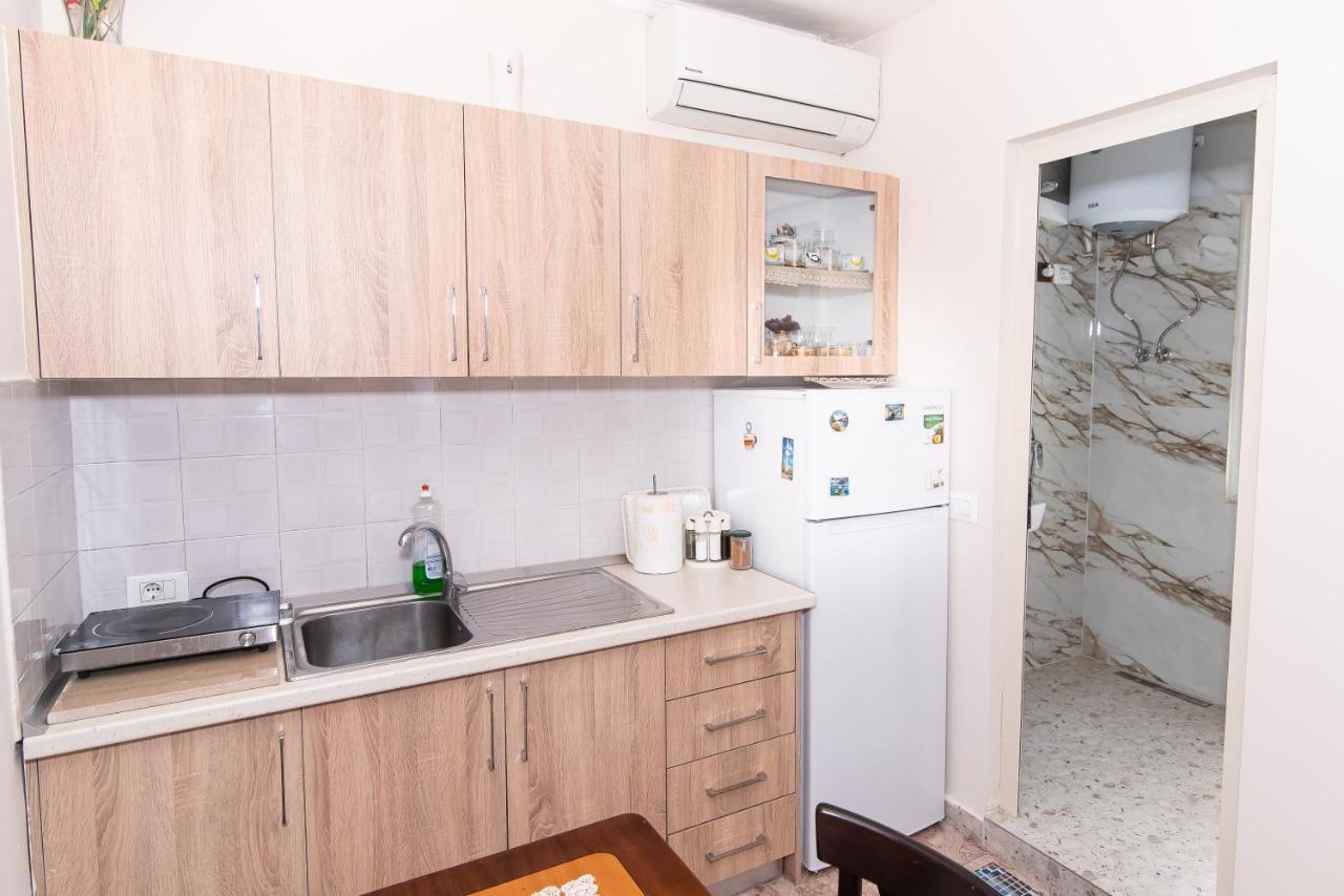 Erla'S Apartment Тирана Экстерьер фото